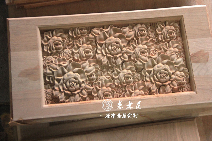 实木雕花图片