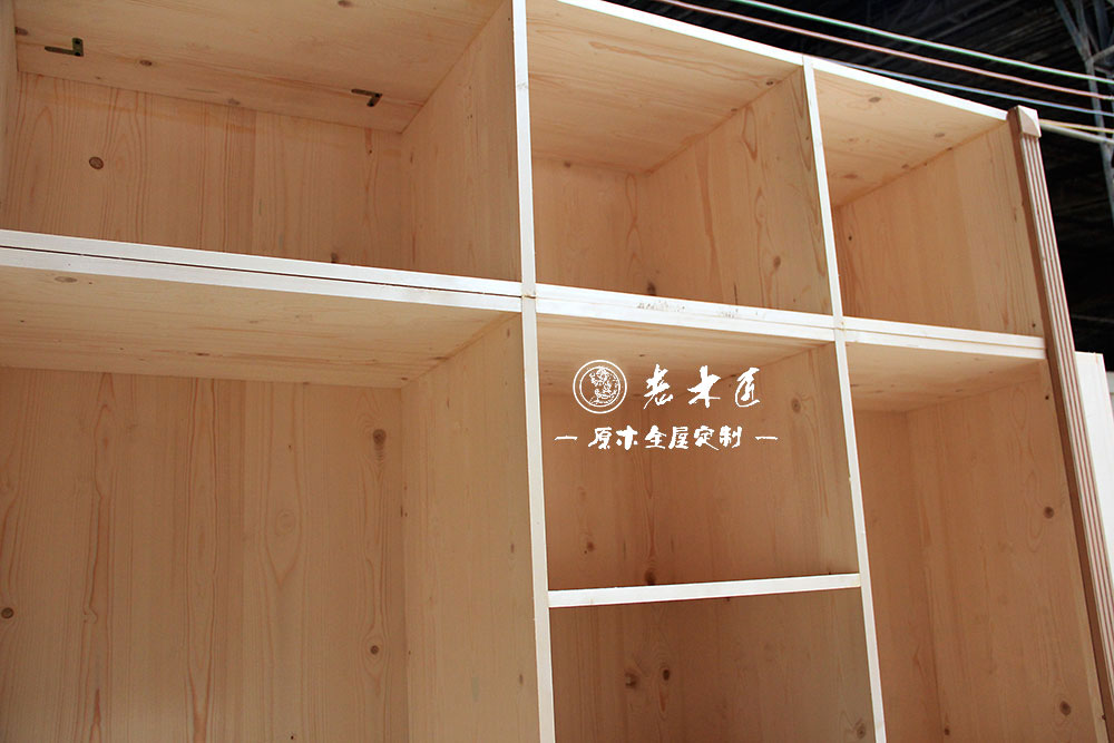 原木衣柜图片