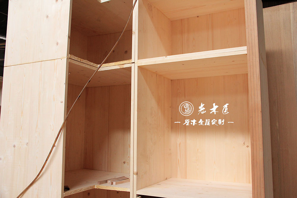 原木衣柜图片